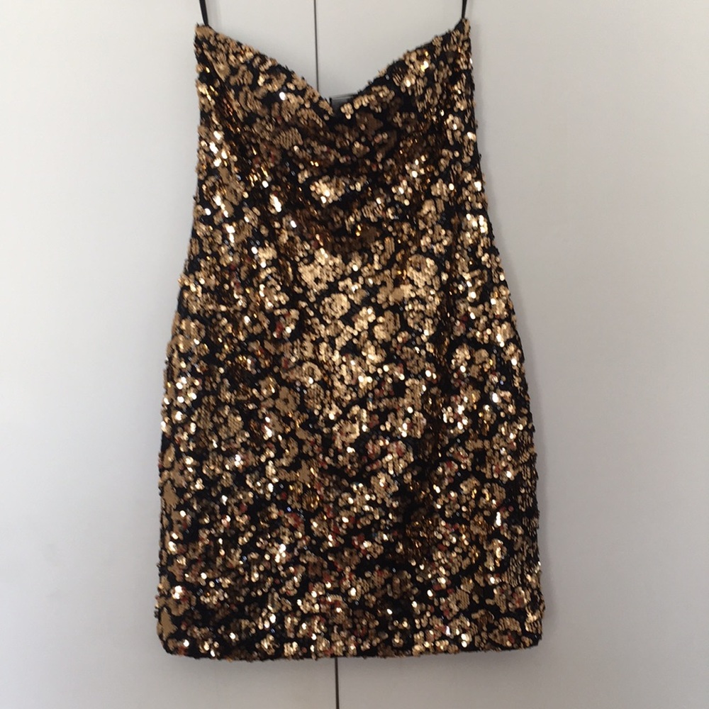 Sexy strapless sequined mini party dress